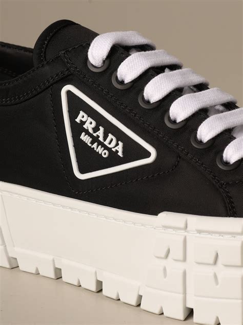 Tenis de Prada para mujer .